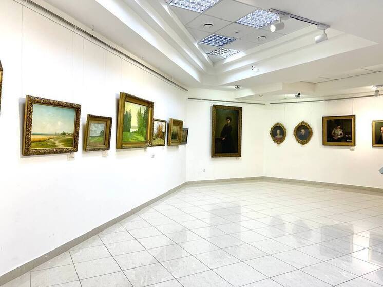 В музее Калмыкии открывается выставка  русской живописи