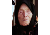 Ванга, умершая в 1996 году, была болгарским мистиком и ясновидящей, которая стала культовой фигурой среди сторонников теории заговора после того, как несколько ее жутких заявлений подтвердились, напоминает Daily Mail