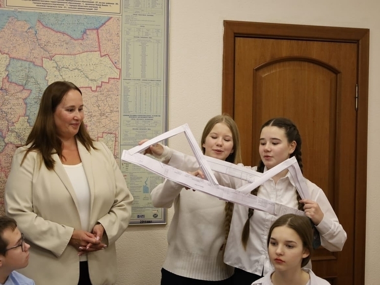 В администрации Пинежья прошёл День открытых дверей для школьников