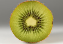 Врач, получивший образование в Гарварде, назвал четыре фрукта, которые могут помочь пищеварению и избавить вас от ощущения "вздутия живота, тяжести и вялости после еды"