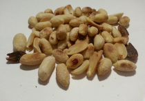 Новое исследование показало, что ежедневное употребление обычного перекуса может улучшить память и мозговой кровоток у пожилых людей