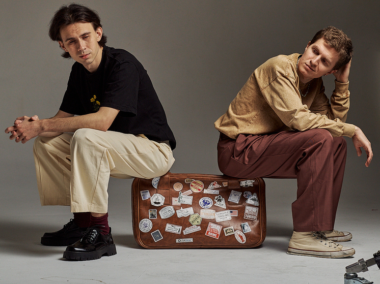 Новый клип «Местного Бездаря»: шестиминутная жизнь, увиденная глазами чемодана