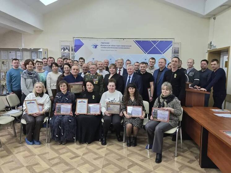 Калужан наградили за гуманитарную помощь Первомайску