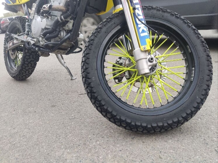 В Алтайском крае рецидивист угнал у сельчанина мопед и поджег его