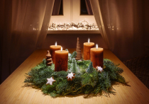 В то время, когда россияне массово закупают подарки, ставят елки и предвкушают (наконец!) основательный 12-дневный отдых, в некоторых странах вовсю «предвкушают» Рождество