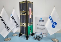 Под эгидой Фонда содействия инновациям и движения Первых реализуется всероссийский проект-конкурс «Вместе к звездам», учрежденный согласно поручению главы государства для привлечения школьников, в том числе зарубежных, к созданию миниатюрных спутников и развитию инфраструктуры наземных исследовательских центров