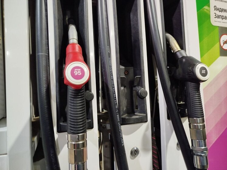 Продажи белорусского бензина на петербургской бирже выросли в 8 раз