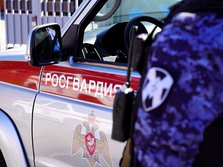 В баре Симферополя задержали пьяного мужчину за избиение посетителя