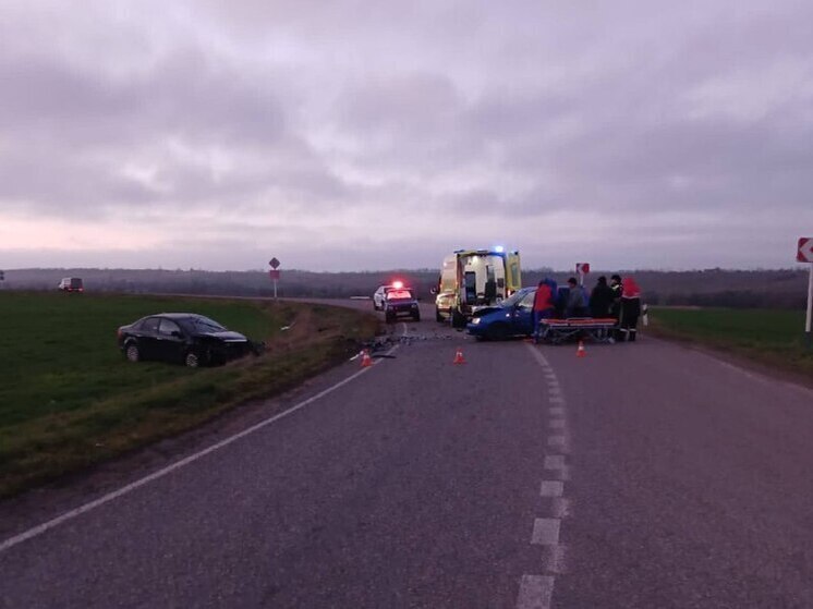 На Ставрополье столкнулись «Форд» и «Калина»