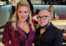 Пока танцоры Булановой выступают на корпоративах, а балалаечник Кадышевой обзавелся фан-клубом, не отставать от тренда решил и гастрольный директор Анны Семенович, Дони и других артистов