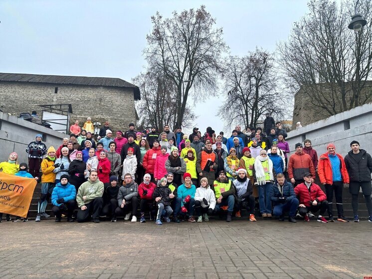 Псковичи вновь доказали любовь к активному образу жизни на традиционном забеге "5 вёрст"
