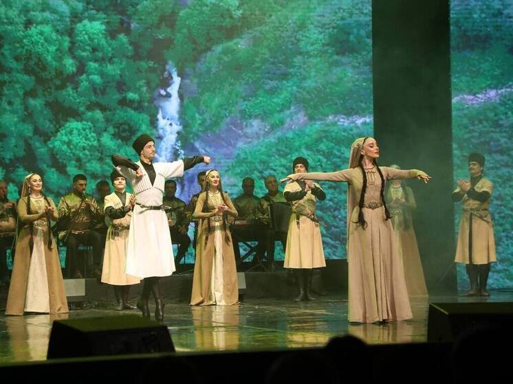 Артисты ансамбля «Дагестан» получили награды к 90-летию коллектива