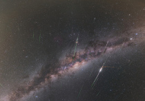 Сразу три сменяющих друга друга «звездных дождя» советуют наблюдать в декабре-январе ученые Новосибирского государственного университета