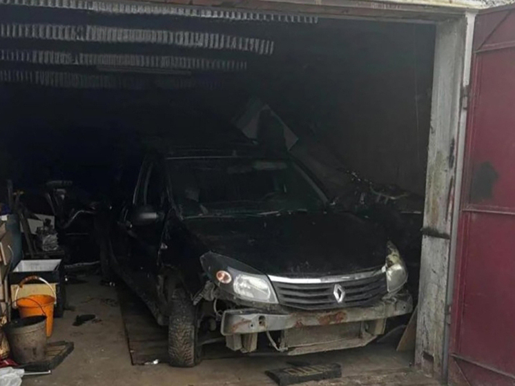 В Боровском районе 20-летняя женщина привлекла подростка к угону автомобиля