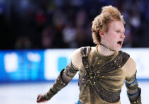 6 декабря 2025 года в Японии Илья Малинин в третий раз подряд выиграл Финал Гран‑при ISU, установив мировой рекорд в произвольной программе — 238,24 балла. Всего он набрал 332,29 балла, исполнив семь четверных прыжков. Второе место занял Юма Кагияма (302,41), третье — Сун Сато (292,08). Малинин — двукратный чемпион мира (2024, 2025) и лидер рейтинга ISU.