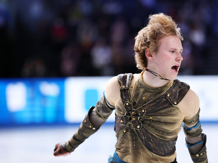 6 декабря 2025 года в Японии Илья Малинин в третий раз подряд выиграл Финал Гран‑при ISU, установив мировой рекорд в произвольной программе — 238,24 балла. Всего он набрал 332,29 балла, исполнив семь четверных прыжков. Второе место занял Юма Кагияма (302,41), третье — Сун Сато (292,08). Малинин — двукратный чемпион мира (2024, 2025) и лидер рейтинга ISU.