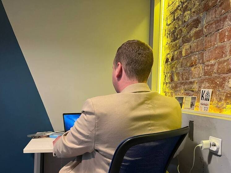 Чем выше психологическая безопасность, тем крепче и продуктивнее команда, это известный факт. Руководитель отдела Backend в компании SimbirSoft Ирина Купцова рассказала, как правильно выстроить работу, чтобы сотрудники чувствовали себя спокойно и уверенно.