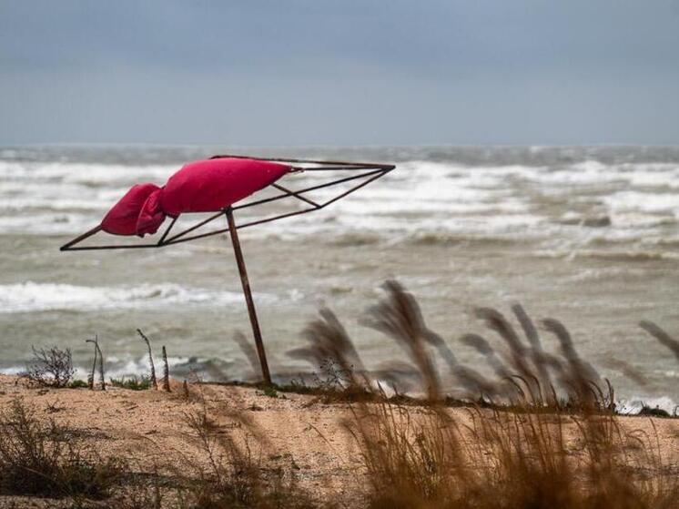 На Херсонщине объявили штормовое предупреждение на побережье до 4 баллов