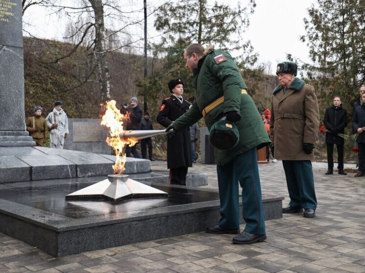 В День неизвестного солдата в Переслевле-Залесском зажгли вечный огонь