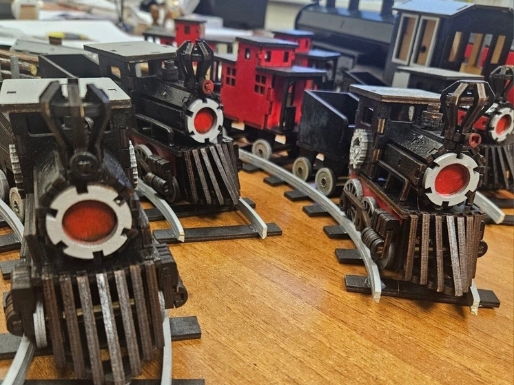 Игрушечный «Грязинский экспресс» украсит ёлку на фестивале в Ельце