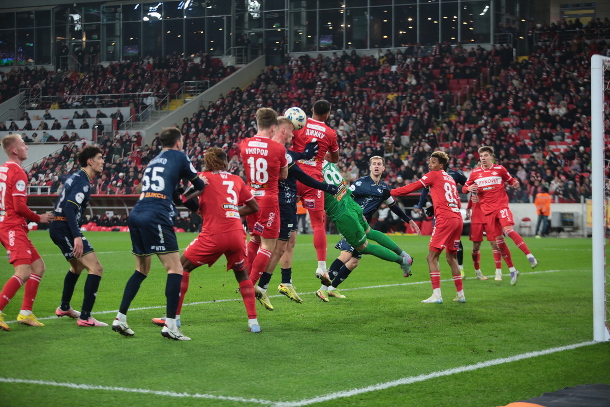 С появлением ВАР футбол превратился в скучную геометрию