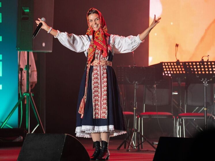 Хит, звучавший в школах Серпухова, признали лучшим в стране