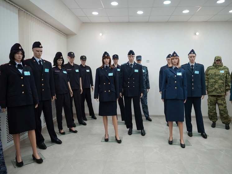 Журналистам показали работу швейной мастерской в женской колонии №7