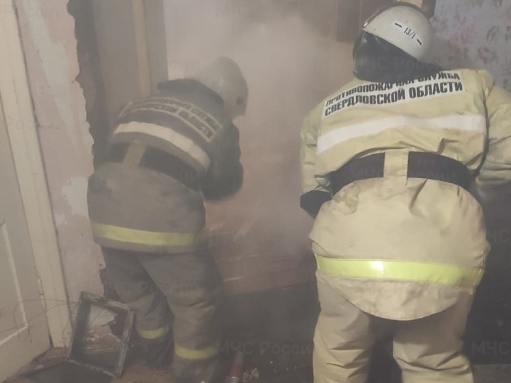 В доме на Латвийской в Екатеринбурге горел детский электромотоцикл