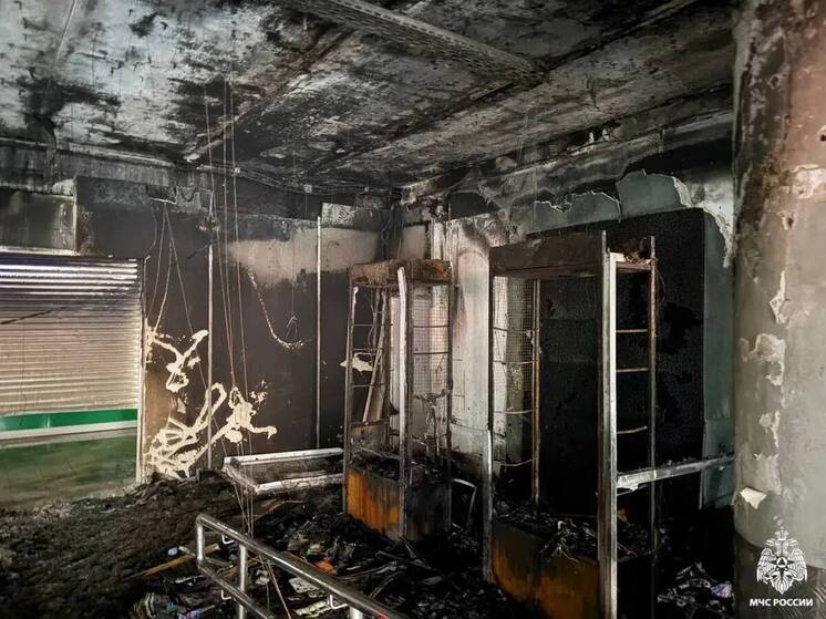 В Ярославле выгорел сетевой супермаркет