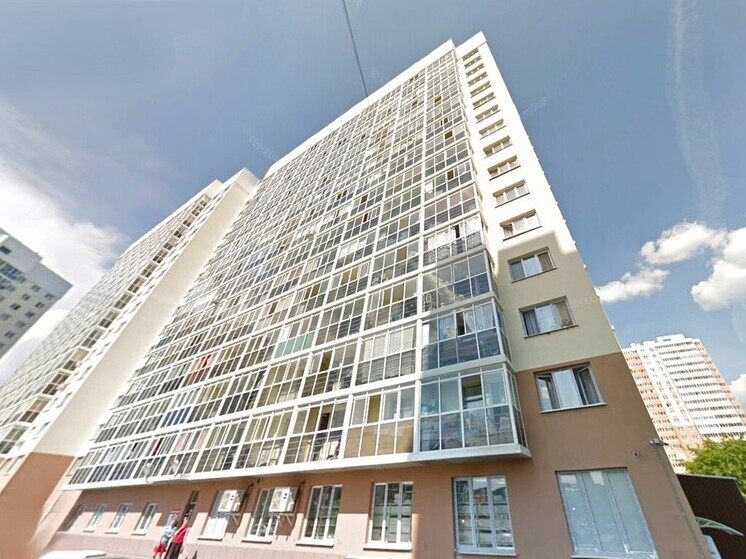 Мужчины напали на троих подростков на Рощинской в Екатеринбурге