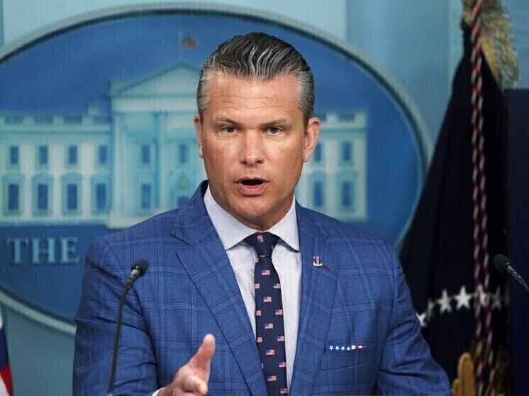 Шеф Пентагона: США не допустят размещения вражеского оружия в Западном полушарии