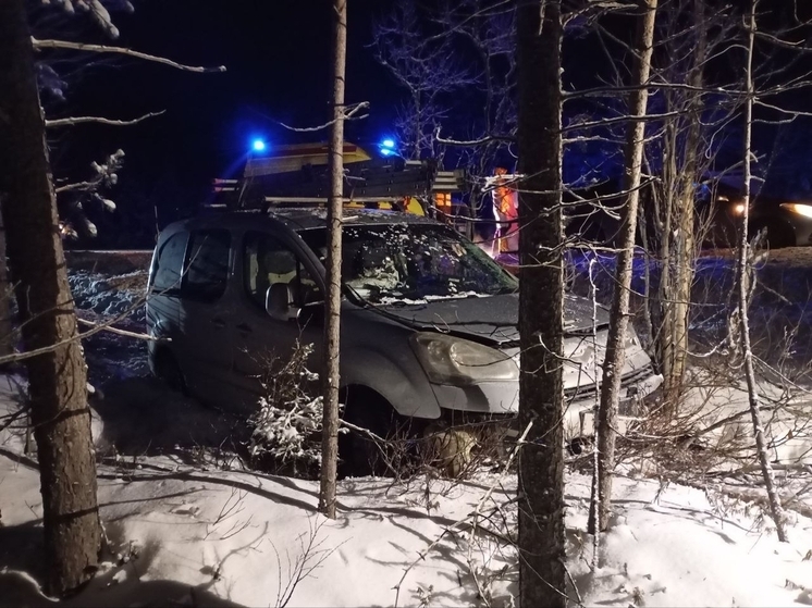 Три человека пострадали в результате столкновения легковушки с грузовиком под Апатитами
