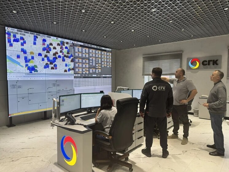 В Новосибирске устраняют крупную аварию на теплосети