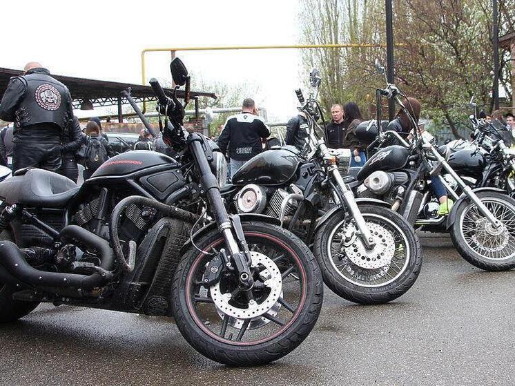 В Краснодаре состоялся новогодний мотопарад