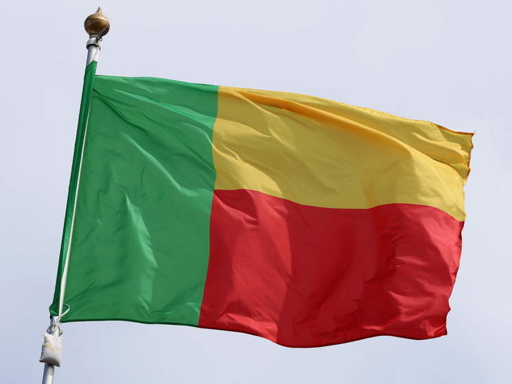 Военные в Бенине заявили о свержении президента и захватили нацтелевидение