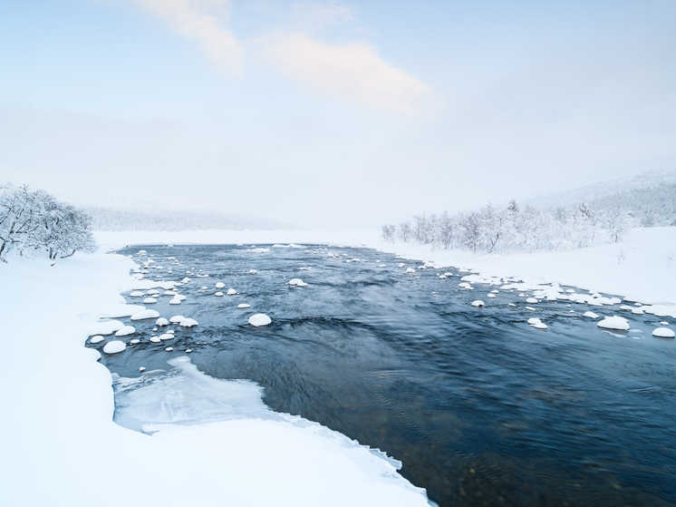 Жителей Ижевска попросили не выходить на первый лед водоемов