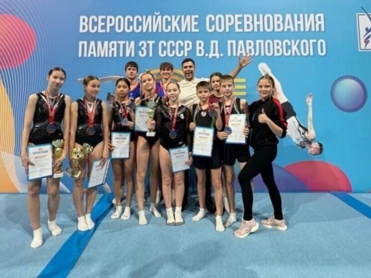 Московский триумф оренбургских акробатов и батутистов