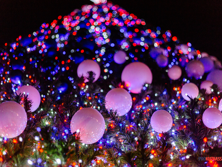 Мэр Кемерова Дмитрий Анисимов поблагодарил горожан за создание праздничной атмосферы