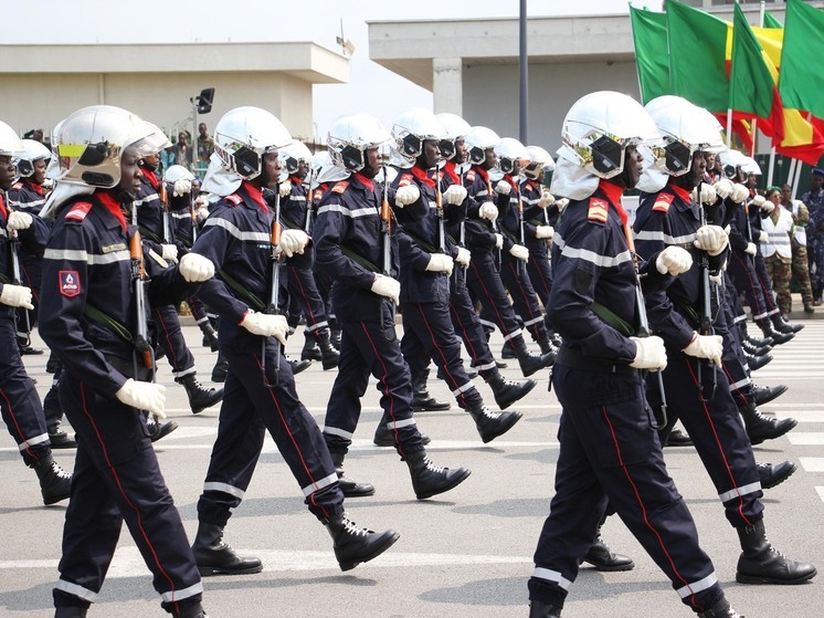 Регулярная армия Бенина восстанавливает контроль после попытки переворота