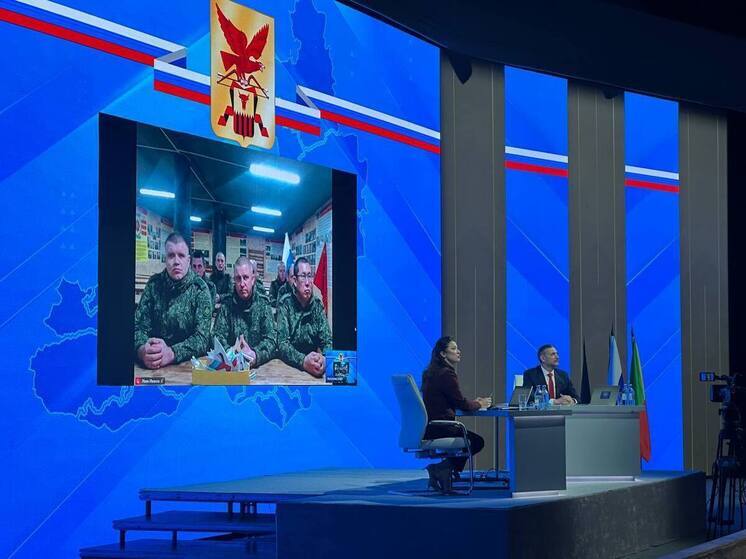 Участники СВО из-за «ленточки» подключились к «Прямому разговору»