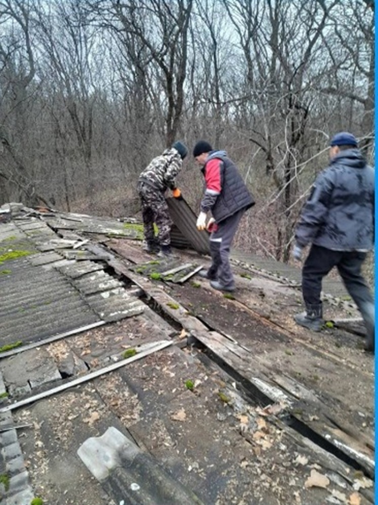 Коммунальщики Калмыкии продолжают помогать Антрациту
