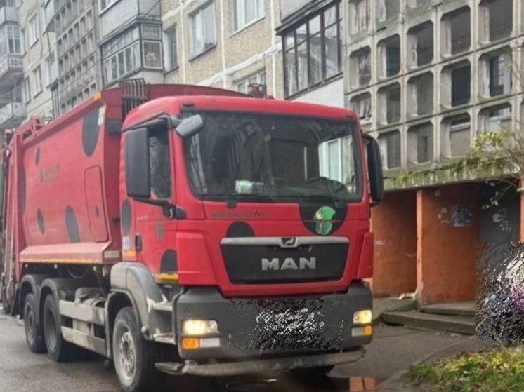 Грузовик сбил женщину на Машиностроительной