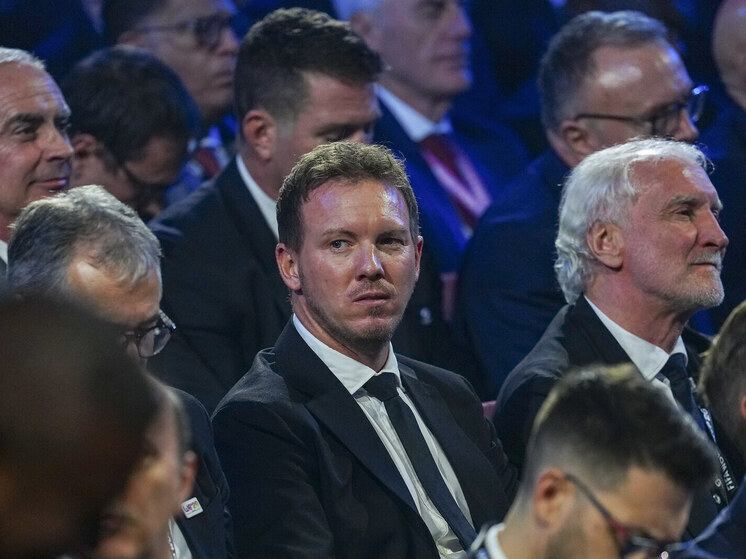 5 декабря 2025 года в Вашингтоне состоялась жеребьёвка ЧМ-2026 в США, Мексике и Канаде. Тренеры сборных оценили состав групп как напряжённый и конкурентный. Скалони, Анчелотти, Далич, Дешам, Нагельсманн и другие подчеркнули силу соперников, важность обновления составов и тщательной подготовки. Адвокат назвал участие Кюрасао историческим, Агирре отметил символичность матча открытия с ЮАР. Все наставники выразили решимость бороться за выход из группы и дальнейший прогресс на турнире.