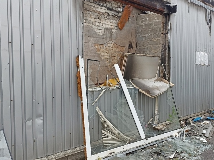 ВСУ сбрасывали взрывчатые вещества в дымоходы жилых домов в селе Торское ДНР