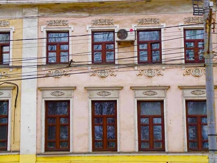 В Ярославле заставят убрать кондиционеры с фасадов исторических зданий