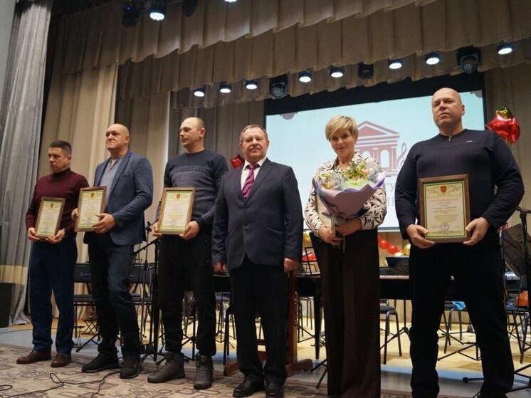 В Хвастовичах торжественно открыли ДК