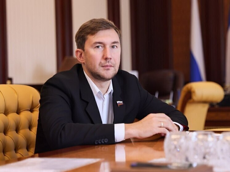 Сенатор от Крыма, член Комитета СФ РФ по социальной политике Сергей Карякин стал соавтором сразу пяти законодательных актов, два из которых уже приобрели юридическую силу