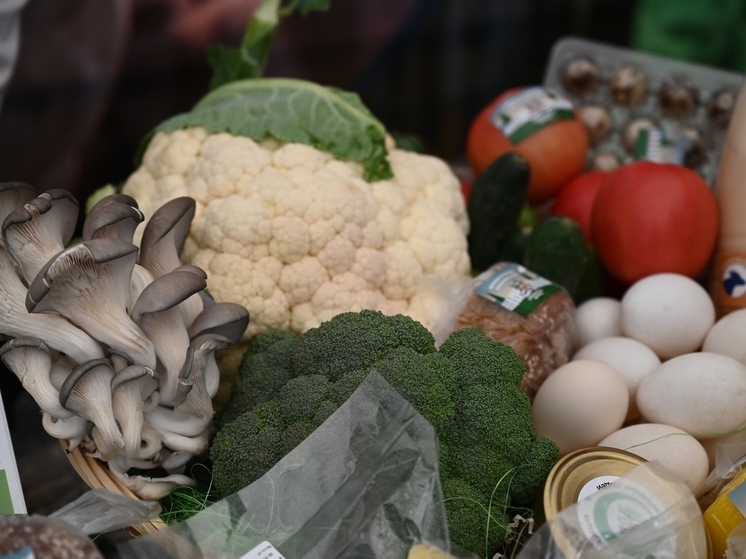 Клетчатка играет важнейшую роль в детском питании: она нормализует пищеварение, укрепляет иммунитет, способствует развитию здоровой микрофлоры кишечника и помогает контролировать вес