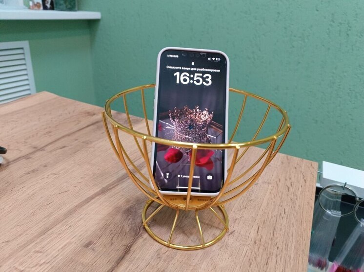 Новгородцам посоветовали не давать телефон ребенку до пяти лет