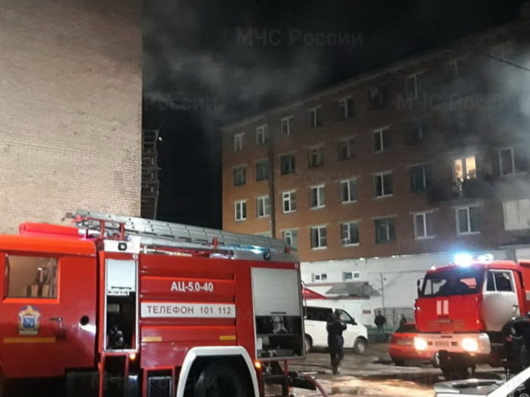 В Мурино выгорела обстановка в квартире, были эвакуированы 22 человека